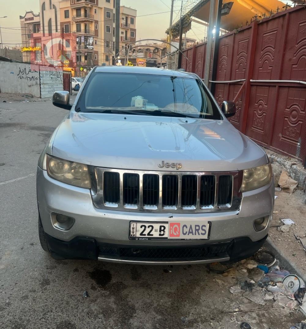 جیپ گراند شیرۆکی